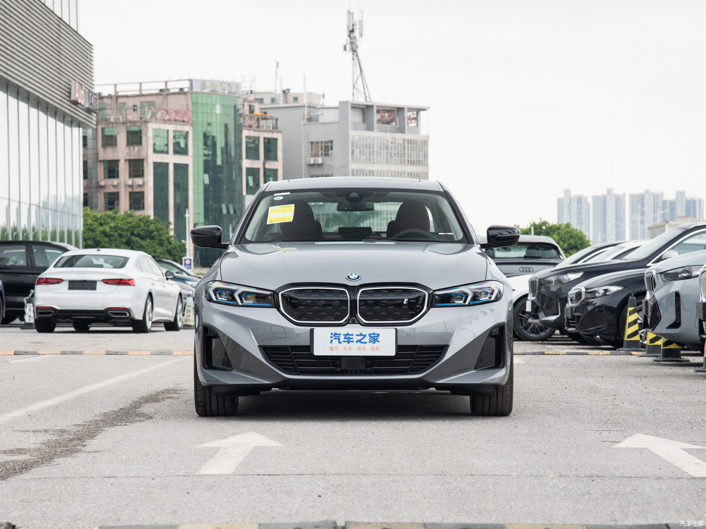 I3 2024 Edrive 40L Yaoye Edición Traje Deportivo Coche EV Usado para Uso Familiar