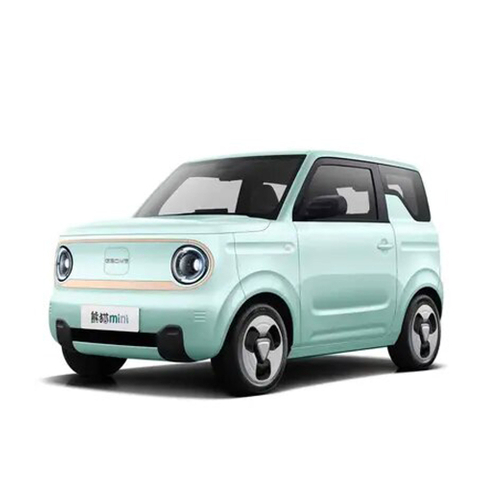 Geely Panda 120km Mini Auto Vehículo de nueva energía 3 puertas 4 asientos Hatchback Mini EV Coche