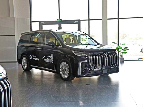 Dongfeng Voyah Ultra Long-Range Premium Edition 4X4 Phev MPV para uso familiar